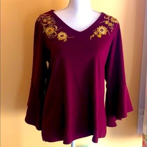 Three forth sleeve w/flare on sleeve Festive Top